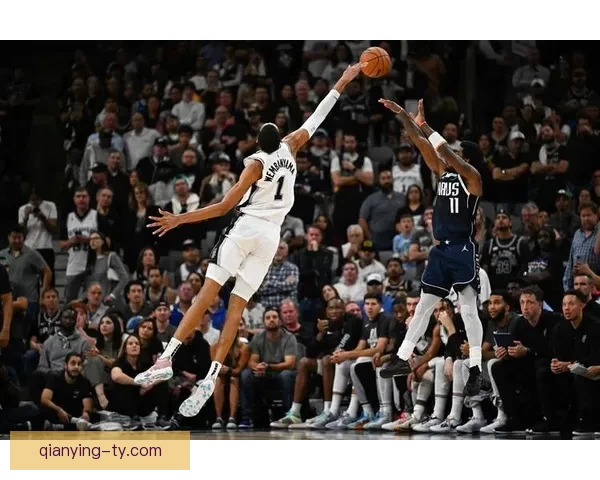 文班亚马单场狂砍41分创赛季新高八分四十秒完成NBA最快两双